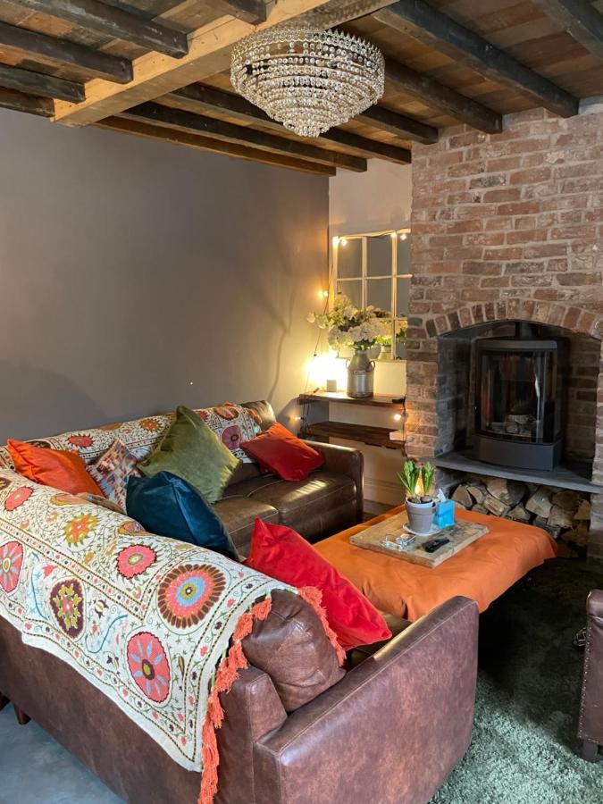 The Walled Garden At Cheshire Boutique Bathhouse Nantwich Buitenkant foto