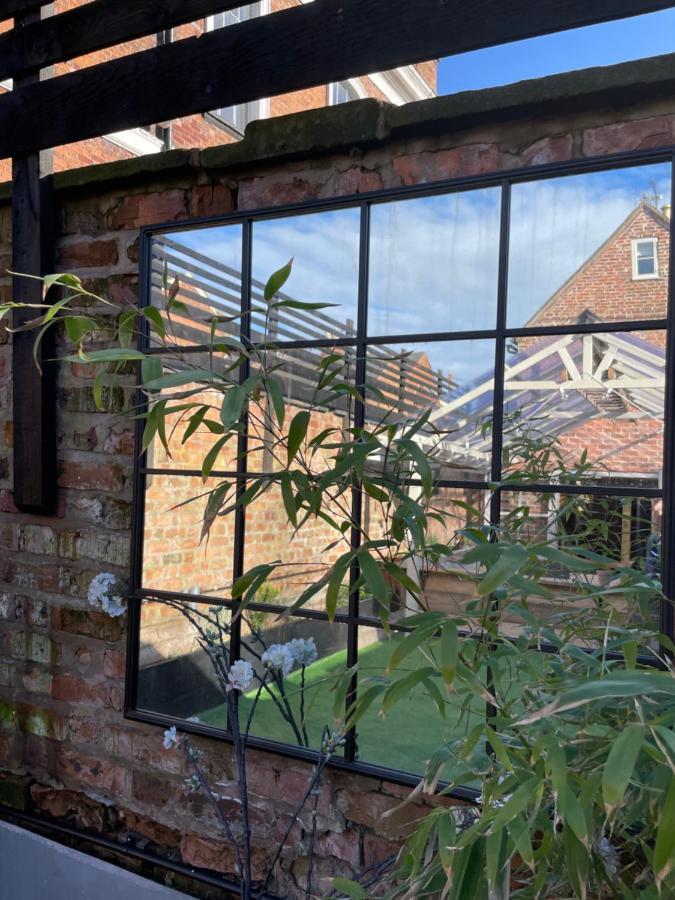 The Walled Garden At Cheshire Boutique Bathhouse Nantwich Buitenkant foto