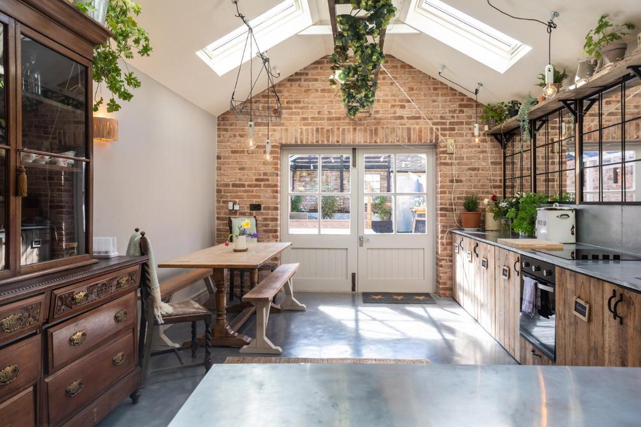 The Walled Garden At Cheshire Boutique Bathhouse Nantwich Buitenkant foto