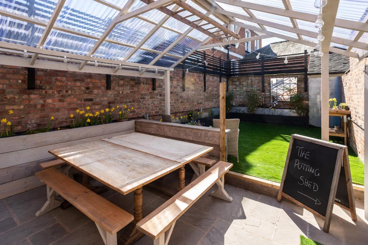 The Walled Garden At Cheshire Boutique Bathhouse Nantwich Buitenkant foto