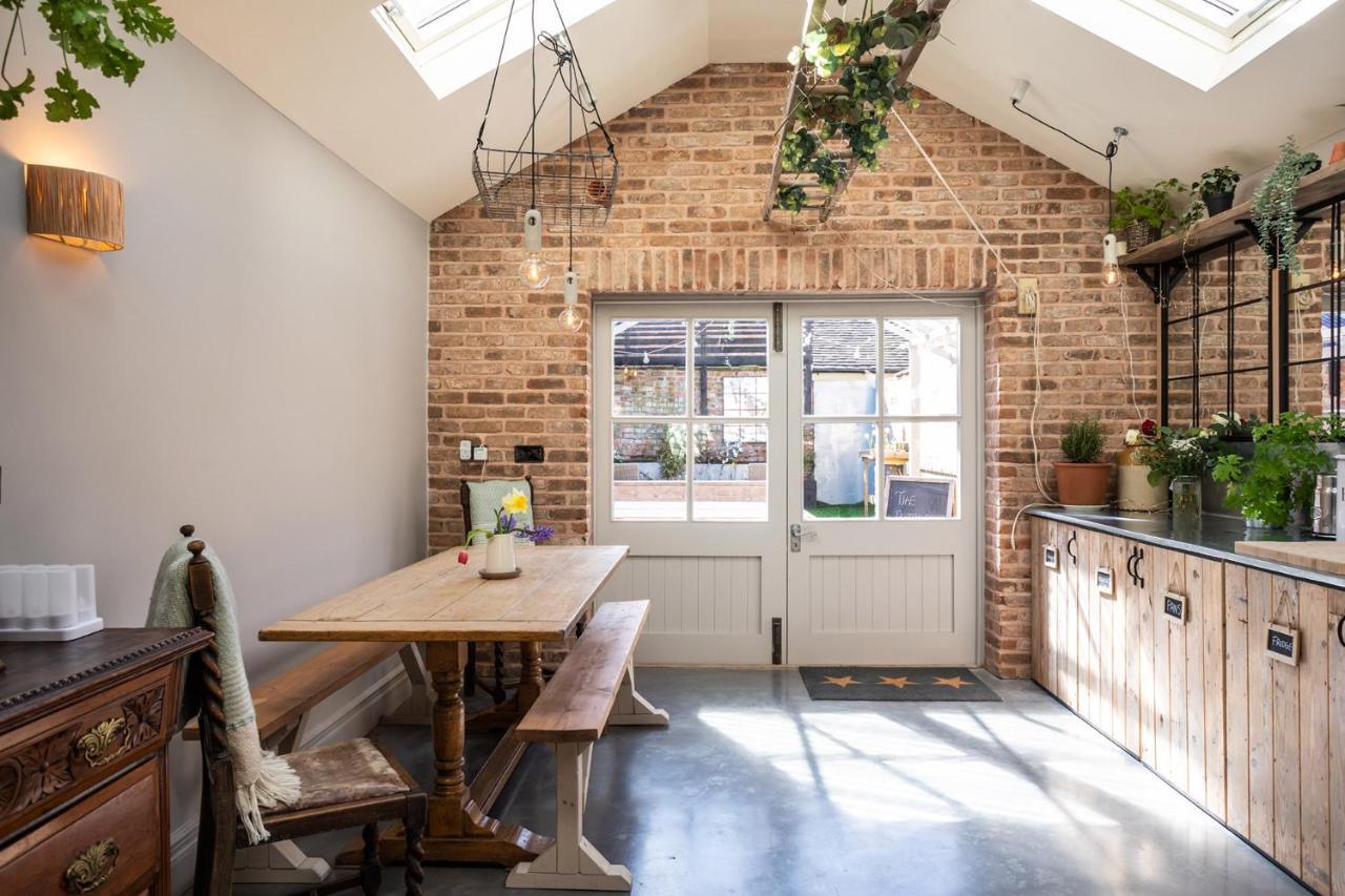 The Walled Garden At Cheshire Boutique Bathhouse Nantwich Buitenkant foto