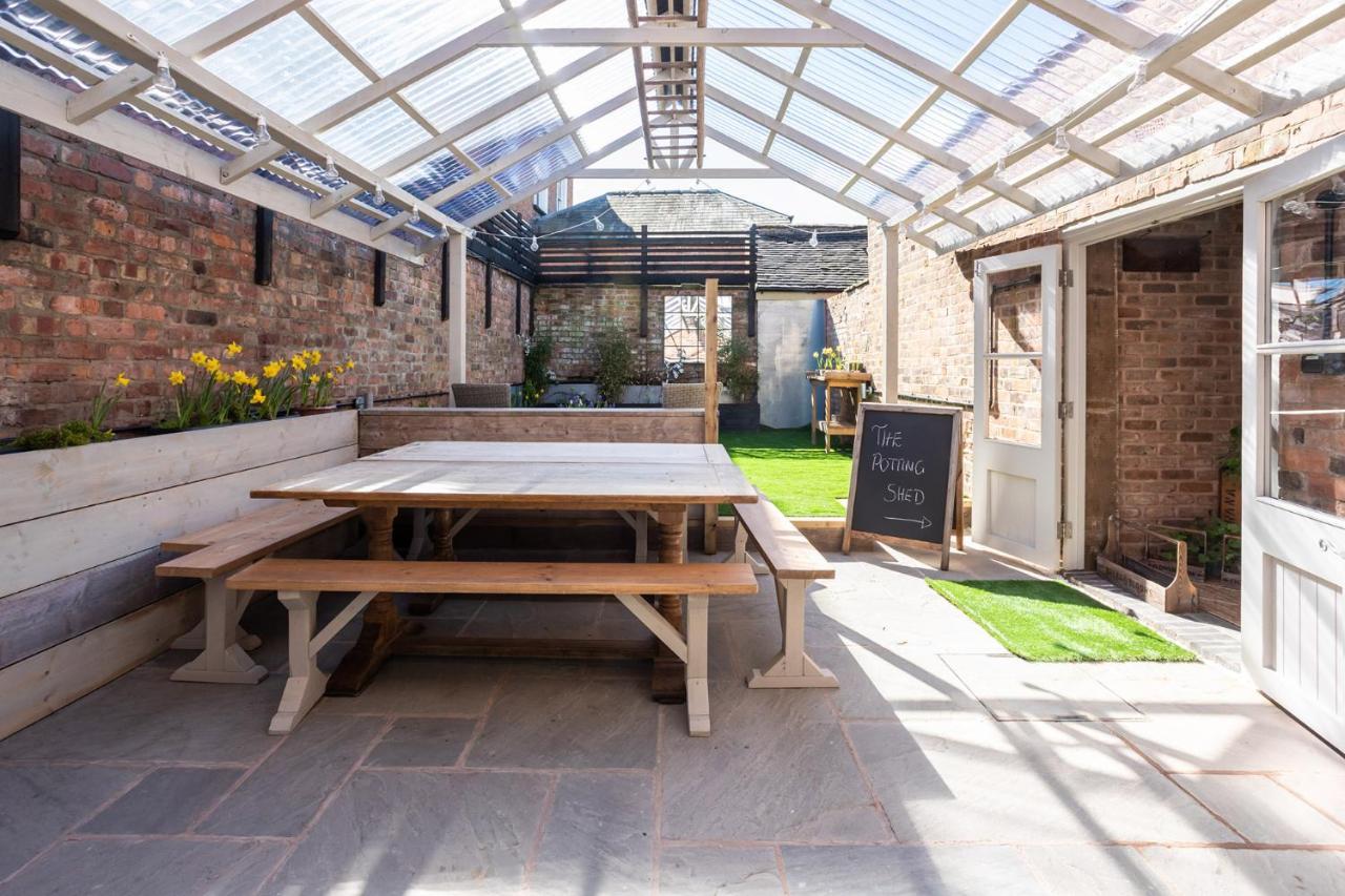The Walled Garden At Cheshire Boutique Bathhouse Nantwich Buitenkant foto