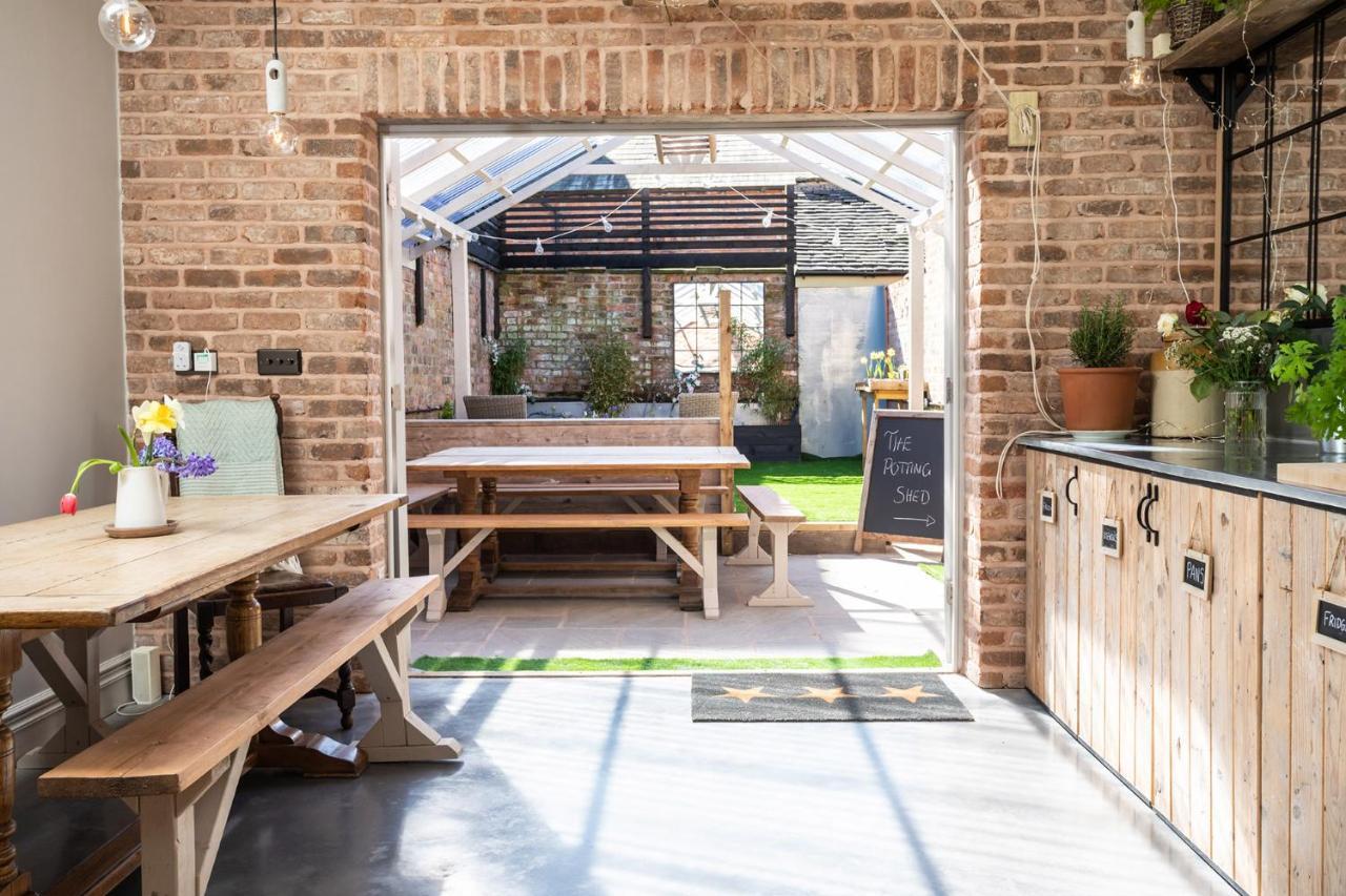 The Walled Garden At Cheshire Boutique Bathhouse Nantwich Buitenkant foto