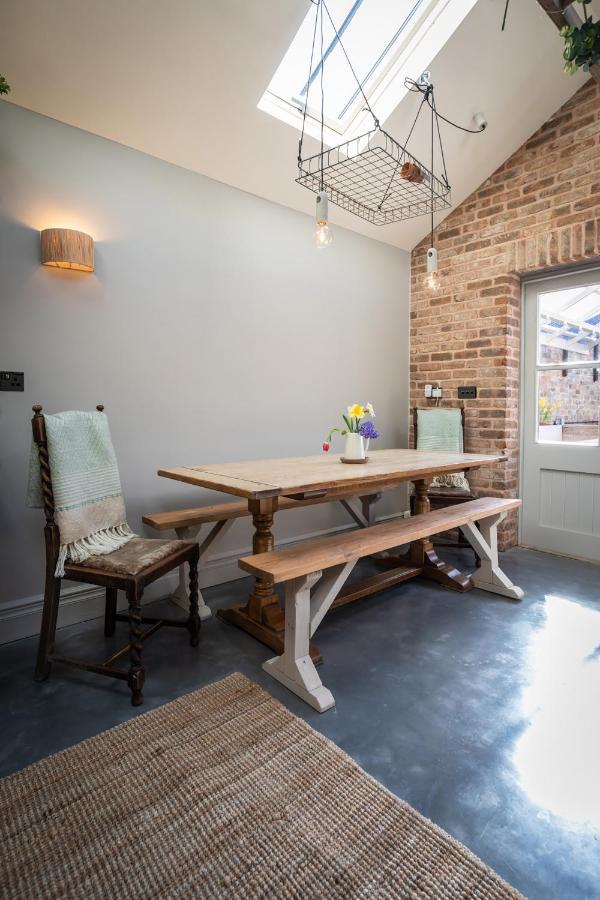 The Walled Garden At Cheshire Boutique Bathhouse Nantwich Buitenkant foto